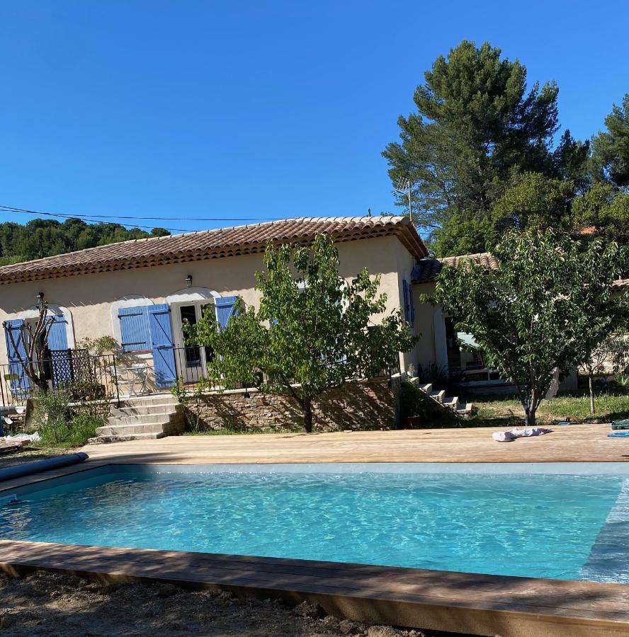 Les Manaux En Provence Bed & Breakfast Roquevaire Exterior photo